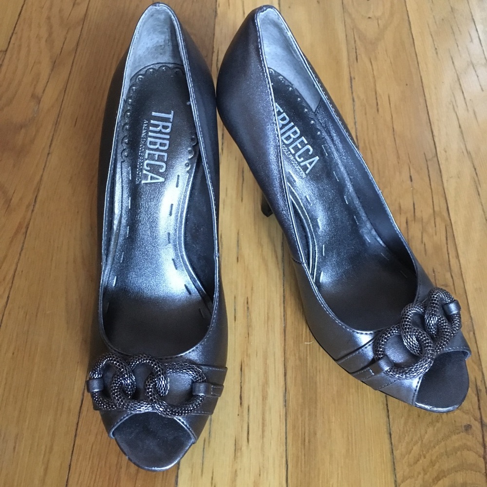Tribeca by Kenneth Cole peep toe heels